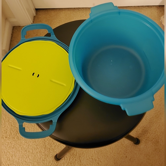 Tupperware Microwave Rice Cooker - Picture 3 of 6